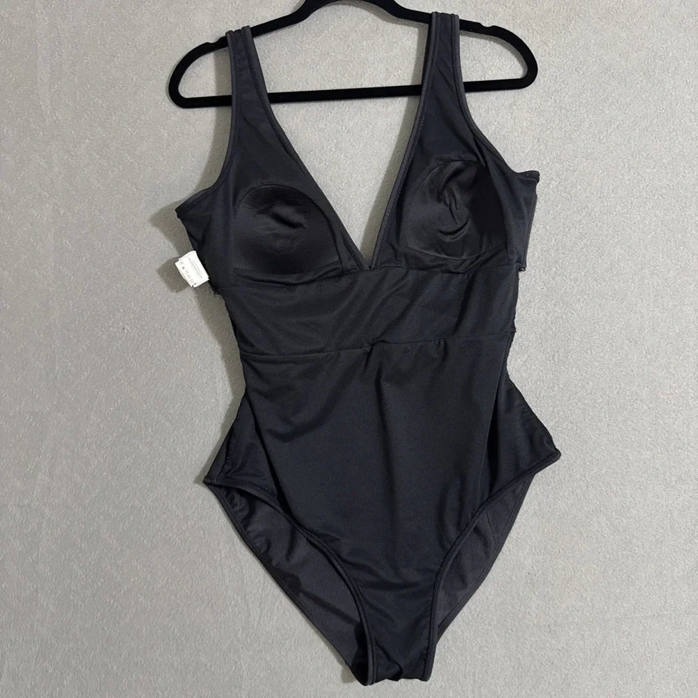 Women's Swimsuit One Piece Size 14 Black Deep V‎ Flattering Cut Your Best Look